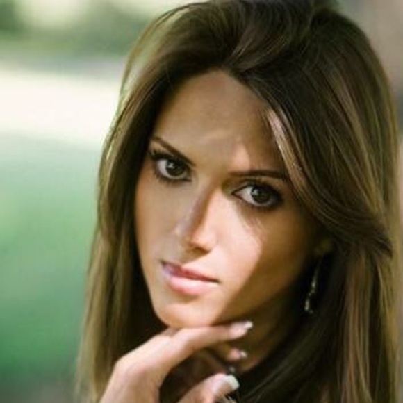 Meet your Posher, Paulette - Picture 1 of 1